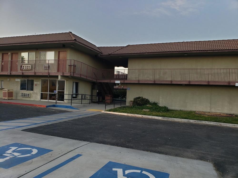 Baymont By Wyndham Coalinga Villa Екстериор снимка