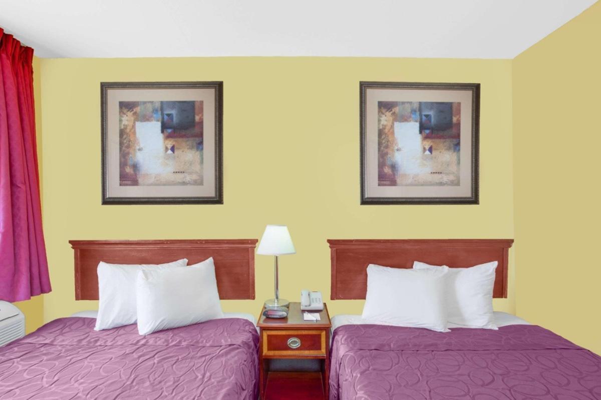 Baymont By Wyndham Coalinga Villa Екстериор снимка