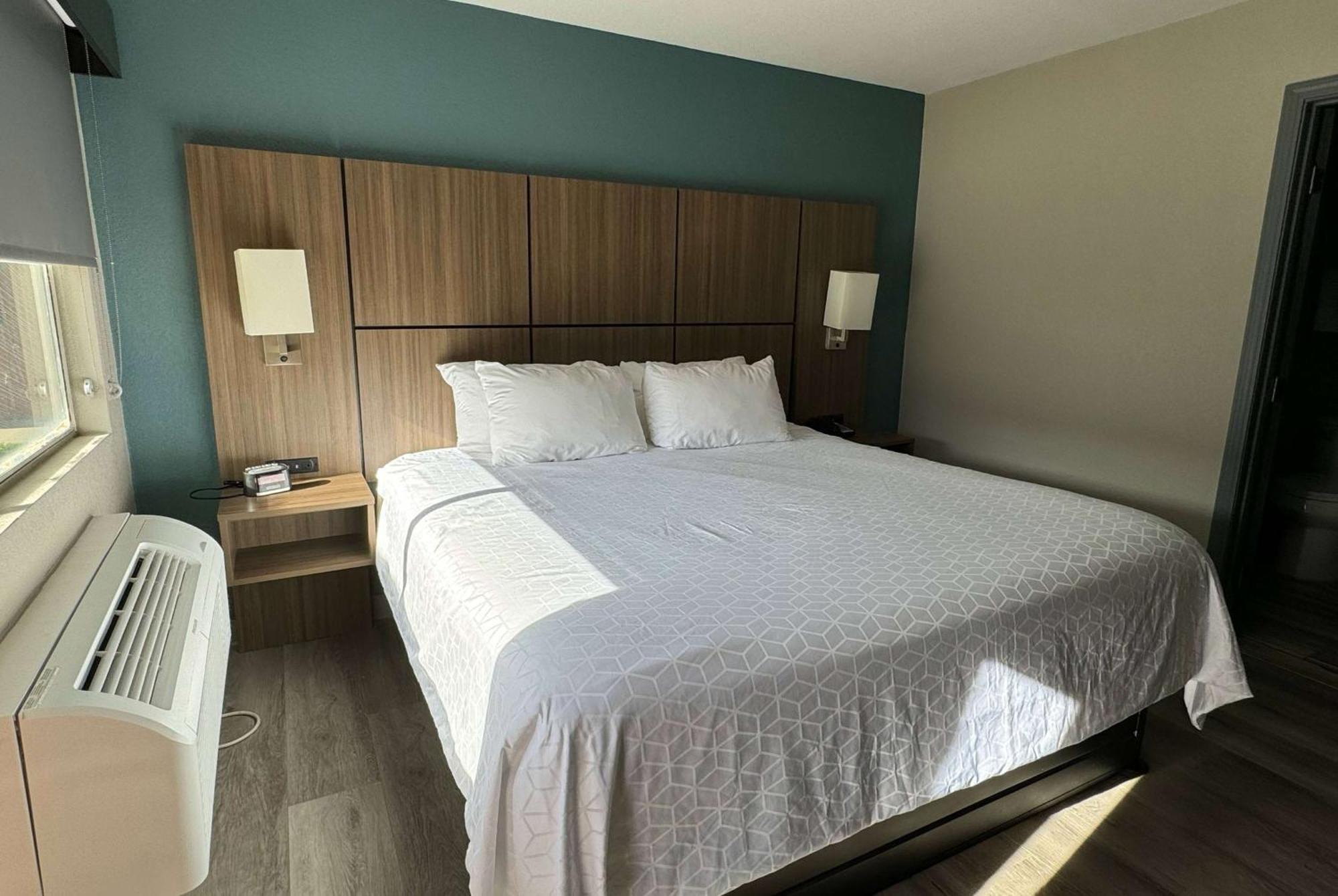 Baymont By Wyndham Coalinga Villa Екстериор снимка
